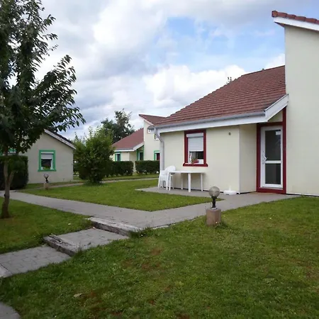 Les Acacias * Bischoffsheim
